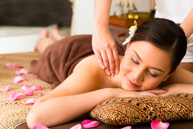 A Guide to Selecting Body Massage Oils